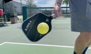 Hướng Dẫn Chơi Pickleball và Lựa Chọn Vợt Tại Bình Dương