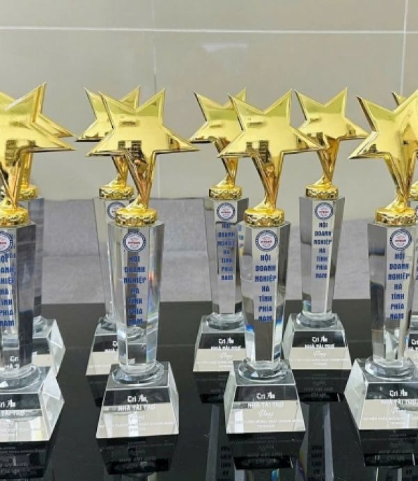 Cúp Pha Lê - Miễn Phí In